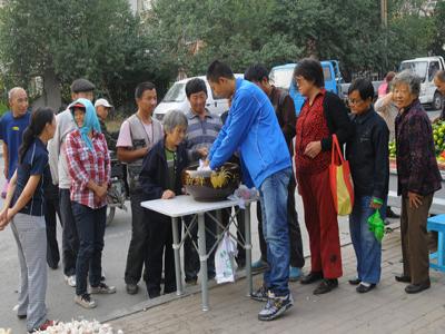 楊記壇子魚(yú)-人潮不斷