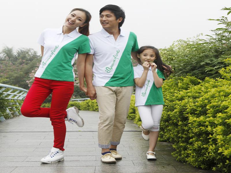 因?yàn)閻?ài)-情侶裝加盟-親子裝代理-情侶裝品牌-親子裝批發(fā)