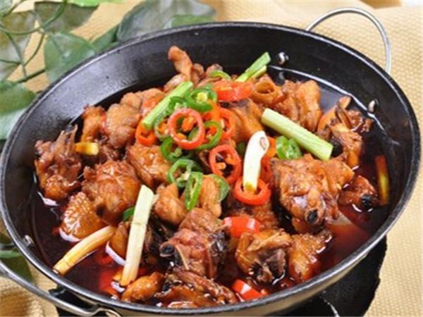 俏吧妹活雞館-俏吧妹活雞館加盟-俏吧妹雞公煲-活雞館加盟連鎖