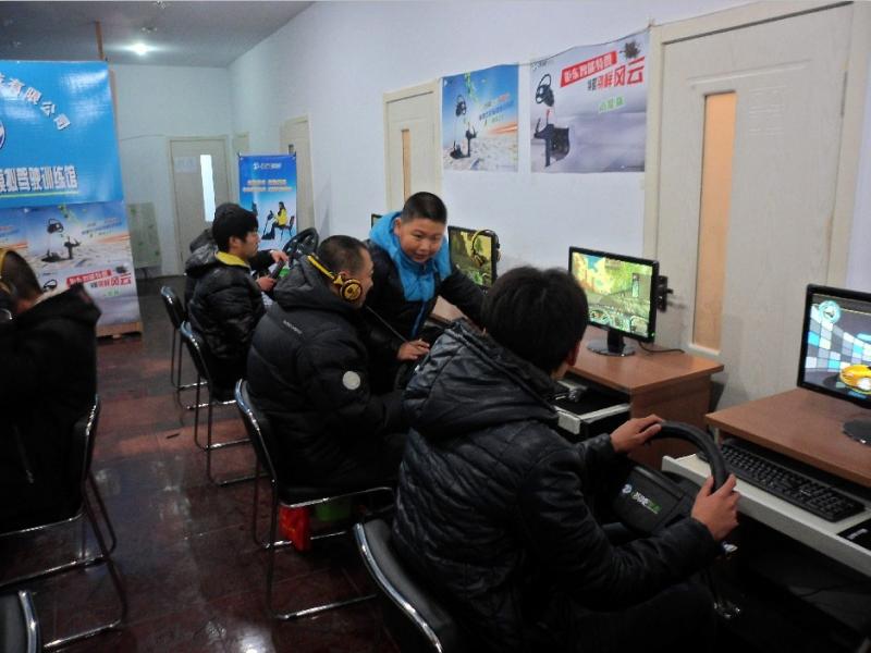 友友車(chē)友智能學(xué)車(chē)加盟實(shí)體店展示