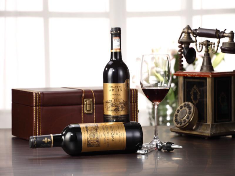 琺戈名莊進口紅酒