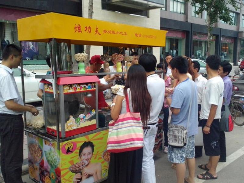 炫功夫美食車(chē)街景實(shí)拍