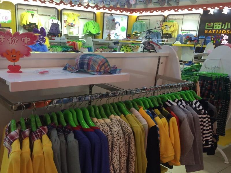巴笛小寶品牌童裝加盟實體店