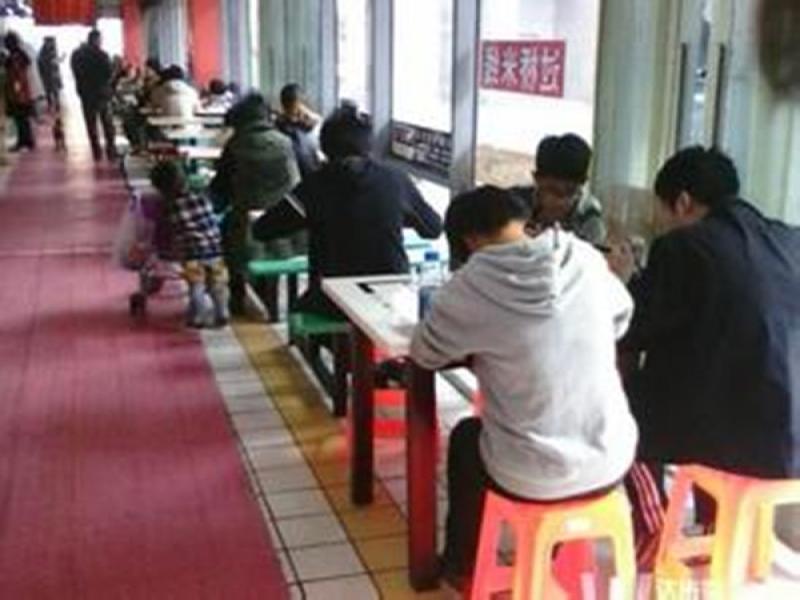 堡風(fēng)盛米線麻辣燙