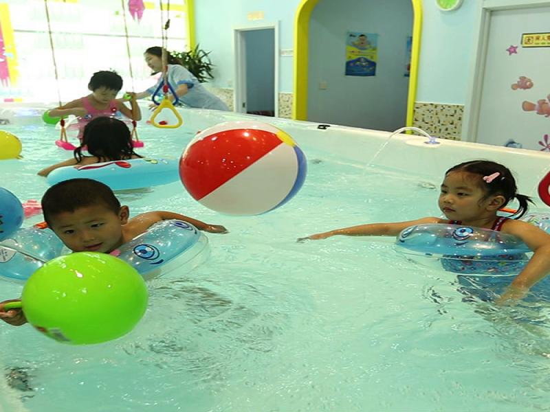 鄰家兒女?huà)胗變河斡攫^