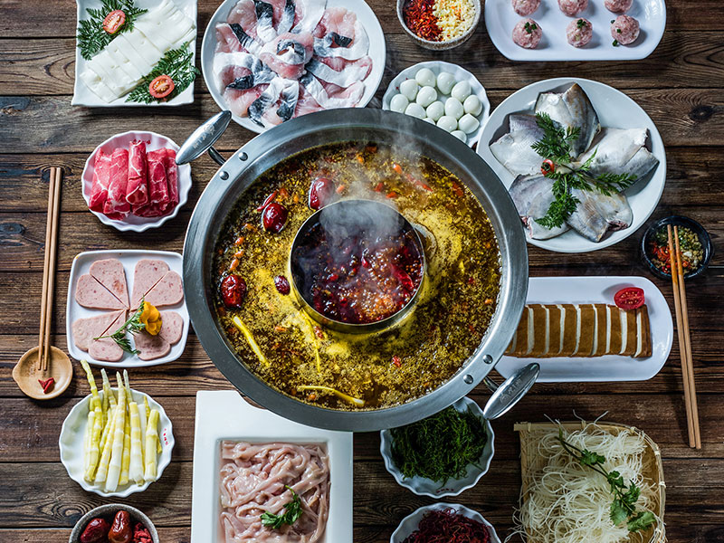 嘿拽酸菜魚火鍋