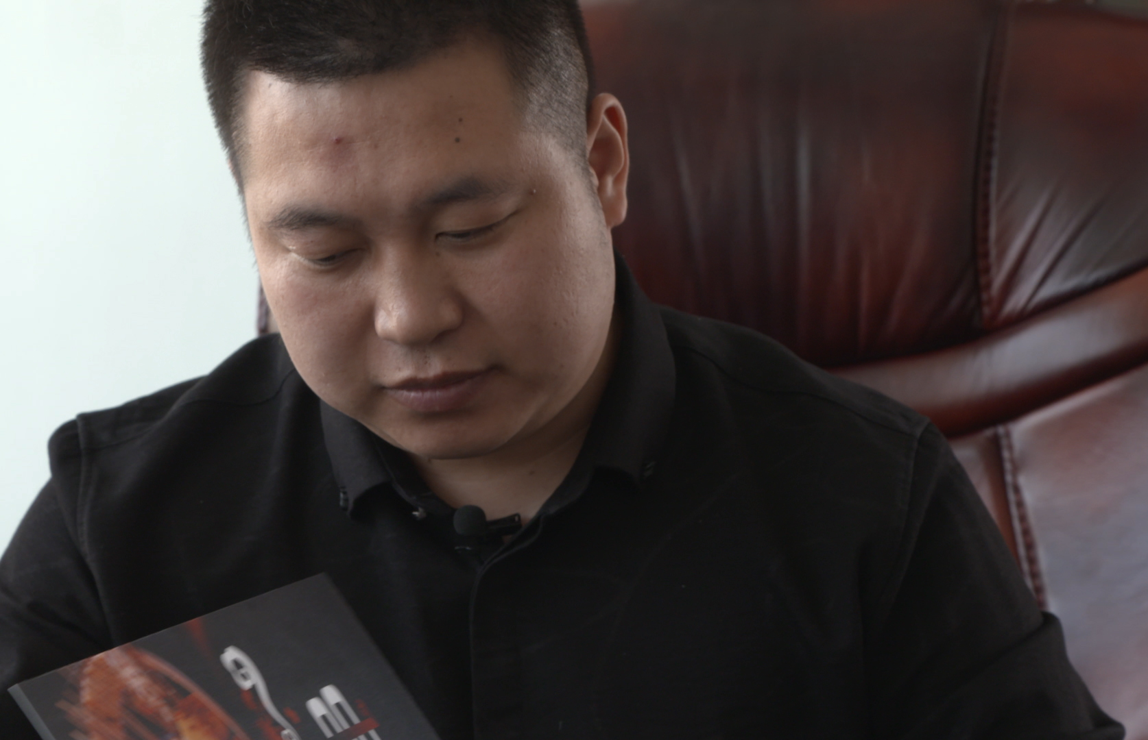 創(chuàng)始人看樣品