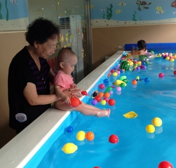 魚樂貝貝游泳館