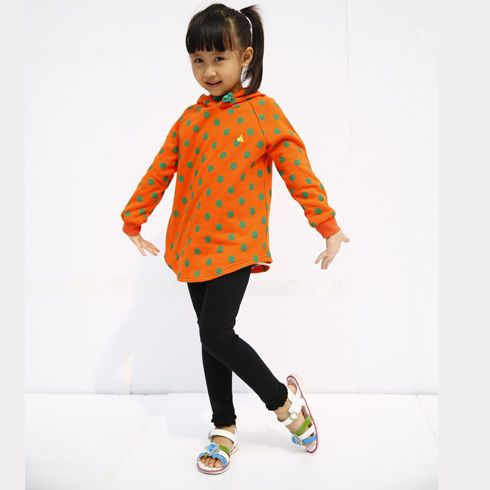 長袖帶帽子圓點(diǎn)T恤