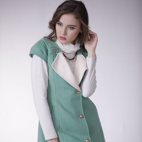 短袖長(zhǎng)款三?？弁馓?/>
                                        <span>短袖長(zhǎng)款三?？弁馓?/span>
                                    </li>
                                </ul>
                                <div   id=