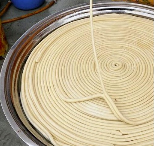 拉古山寨舞龍面