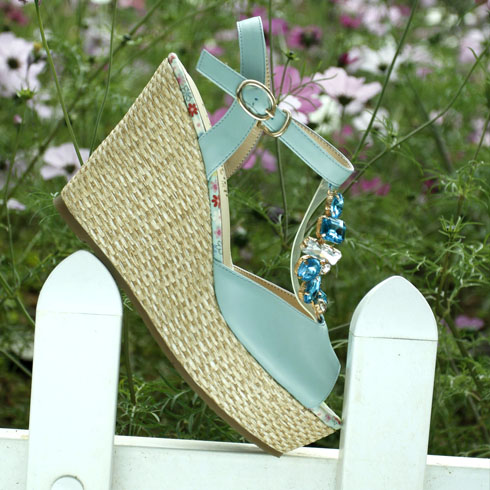 寶麗娜夏季新款坡跟簡(jiǎn)約魚嘴防水臺(tái)涼鞋