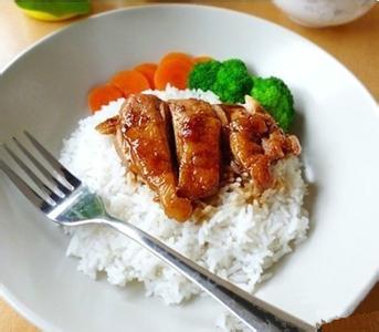 康福號鐵路便當(dāng)-蜜汁雞腿飯