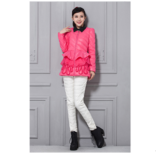 季美熙女裝產(chǎn)品-桃紅色羽絨服