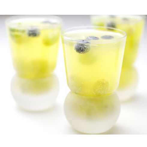 微薩客意式披薩產(chǎn)品-微薩客藍魔蜜桃汽泡飲