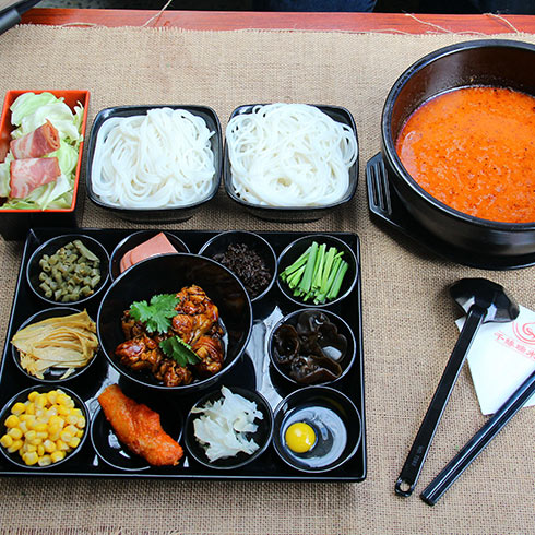 麻辣雞塊過橋米線