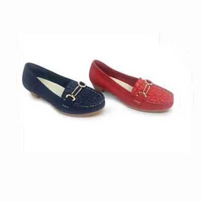 卡帝樂真皮百搭鱷魚女鞋&nbsp;&nbsp;&nbsp;&nbsp;&nbsp;&nbsp;&nbsp;&nbsp; 