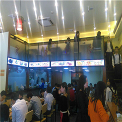 陳怡順擔擔面店