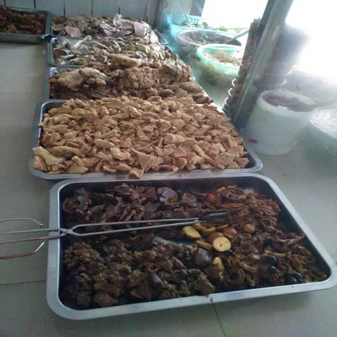 銅鍋大骨雞湯米線(xiàn)