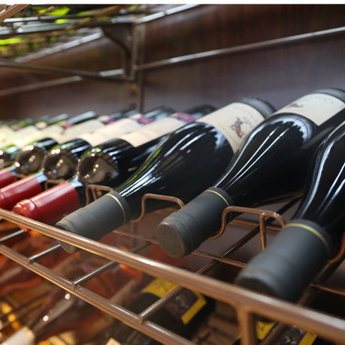 洋饞貓－葡萄紅酒