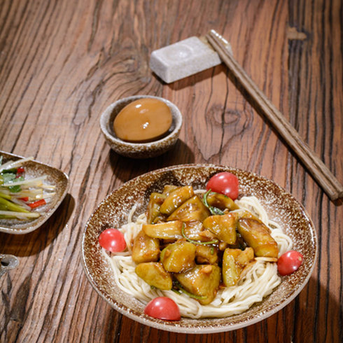 久燜提督私房牛肉面-茄子蓋澆面