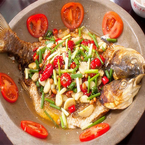 芳沁百味燜鍋烤魚(yú)