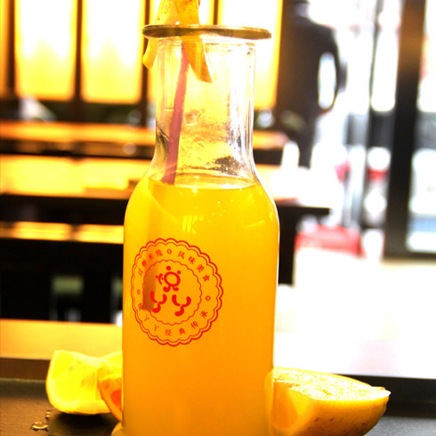 悅丫丫過(guò)橋米線-新鮮檸檬汁