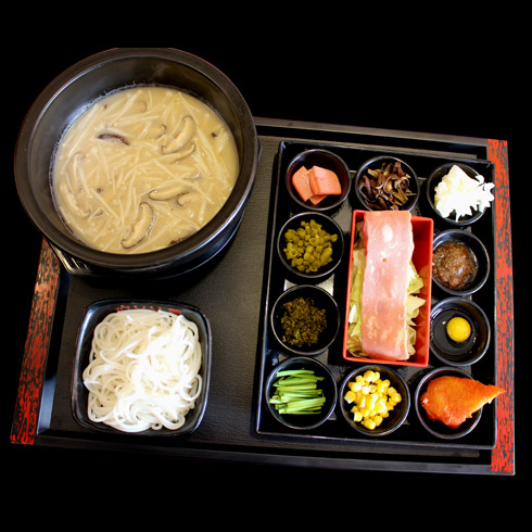 悅丫丫過(guò)橋米線-菌味湯底系列