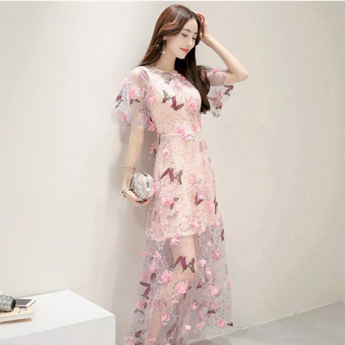 時(shí)髦雷絲連衣裙