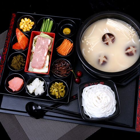 悅丫丫-菌菇米線(xiàn)