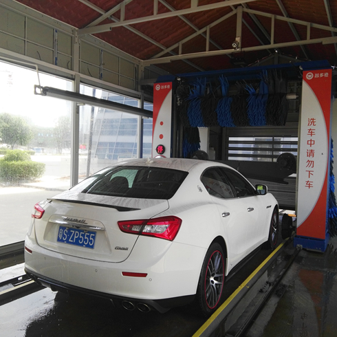 智多橙無(wú)人快速洗車(chē)