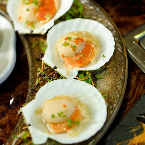 宇食天下湯烤噴泉火鍋-烤元貝