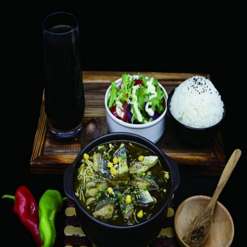 非池中-酸菜土鍋燜魚(yú)