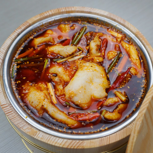 魚你相伴噴泉魚火鍋-木桶麻辣香水魚鍋