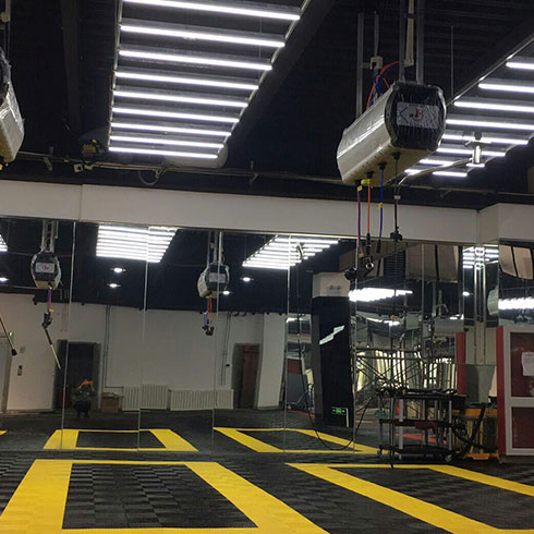 愛(ài)車(chē)汽車(chē)服務(wù)-汽車(chē)美容間