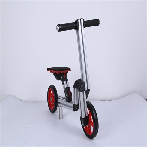 淘氣神童益智生活館-二輪滑行車(chē)