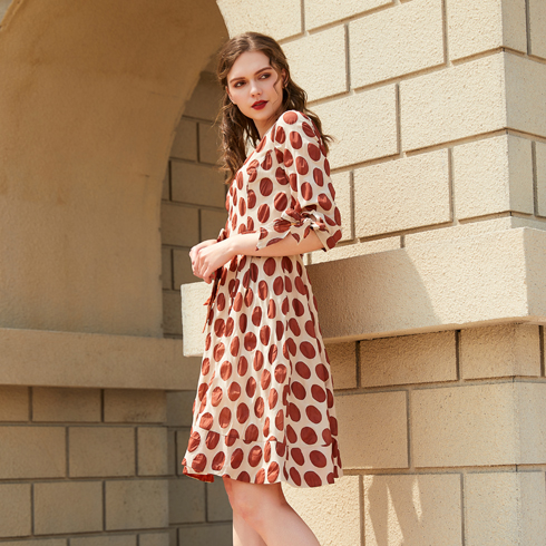 金蝶妮女裝-圓點連衣裙