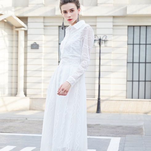 金蝶妮-長袖白色蕾絲連衣裙