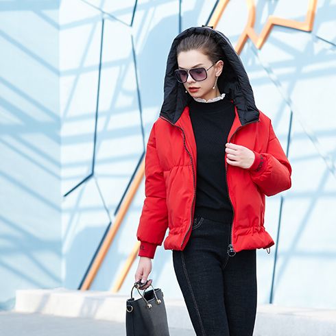 金蝶茜妮女裝-簡(jiǎn)約短款羽絨服