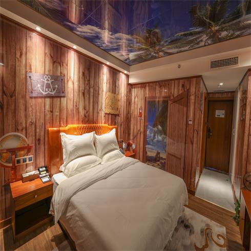 神奇金屬裝飾畫-沙灘風(fēng)酒店房間