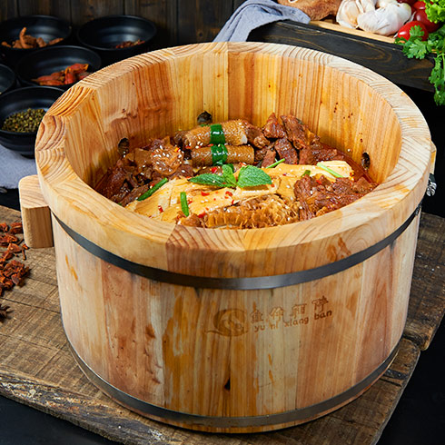 魚(yú)你相伴噴泉魚(yú)火鍋-筋頭巴腦噴泉火鍋