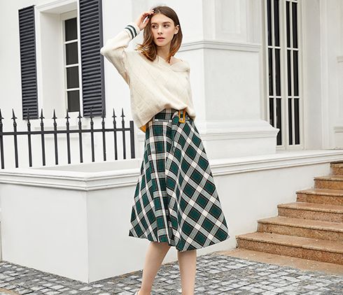 金蝶茜妮女裝-V領(lǐng)毛衣