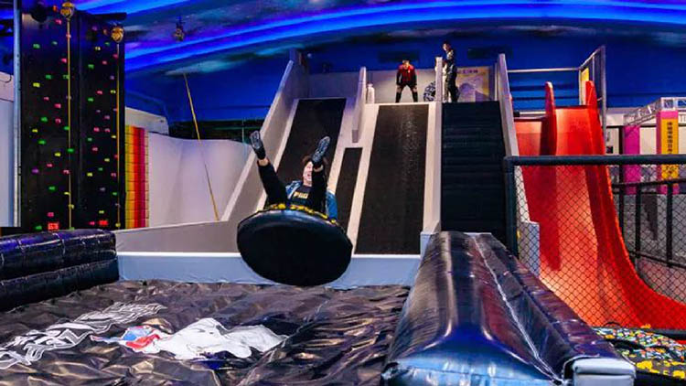 淘嘻樂運動樂園-旱地滑梯