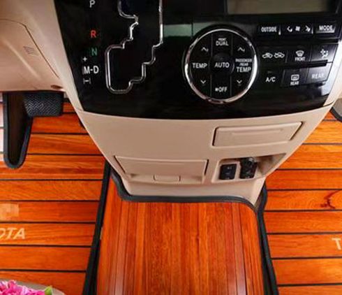 飛黃騰踏汽車(chē)實(shí)木腳墊-