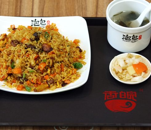 香皖胖叔鍋貼-臘腸炒飯?zhí)撞?/>
                                        <span>香皖胖叔鍋貼-臘腸炒飯?zhí)撞?/span>
                                    </li>
                                </ul>
                                <div   id=